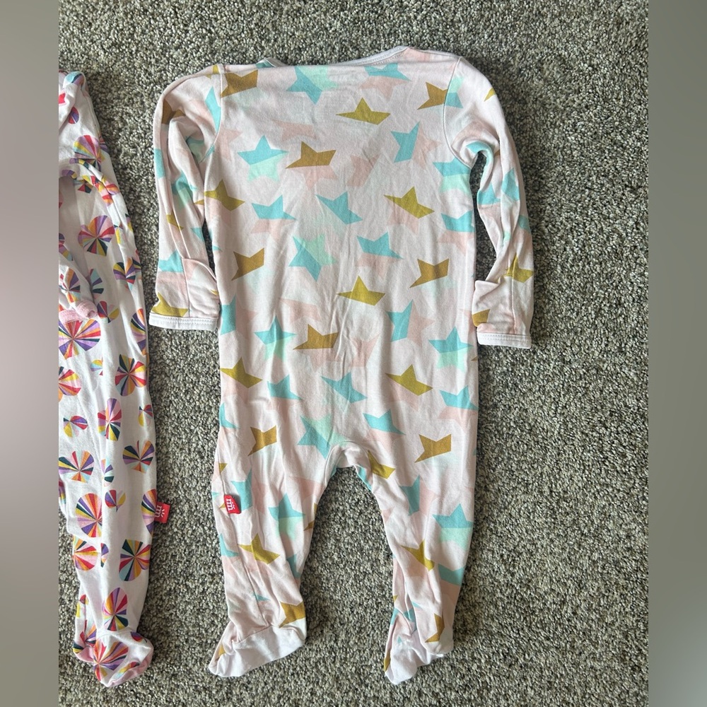 Magnetic Me Bundle - Picture 5 of 9